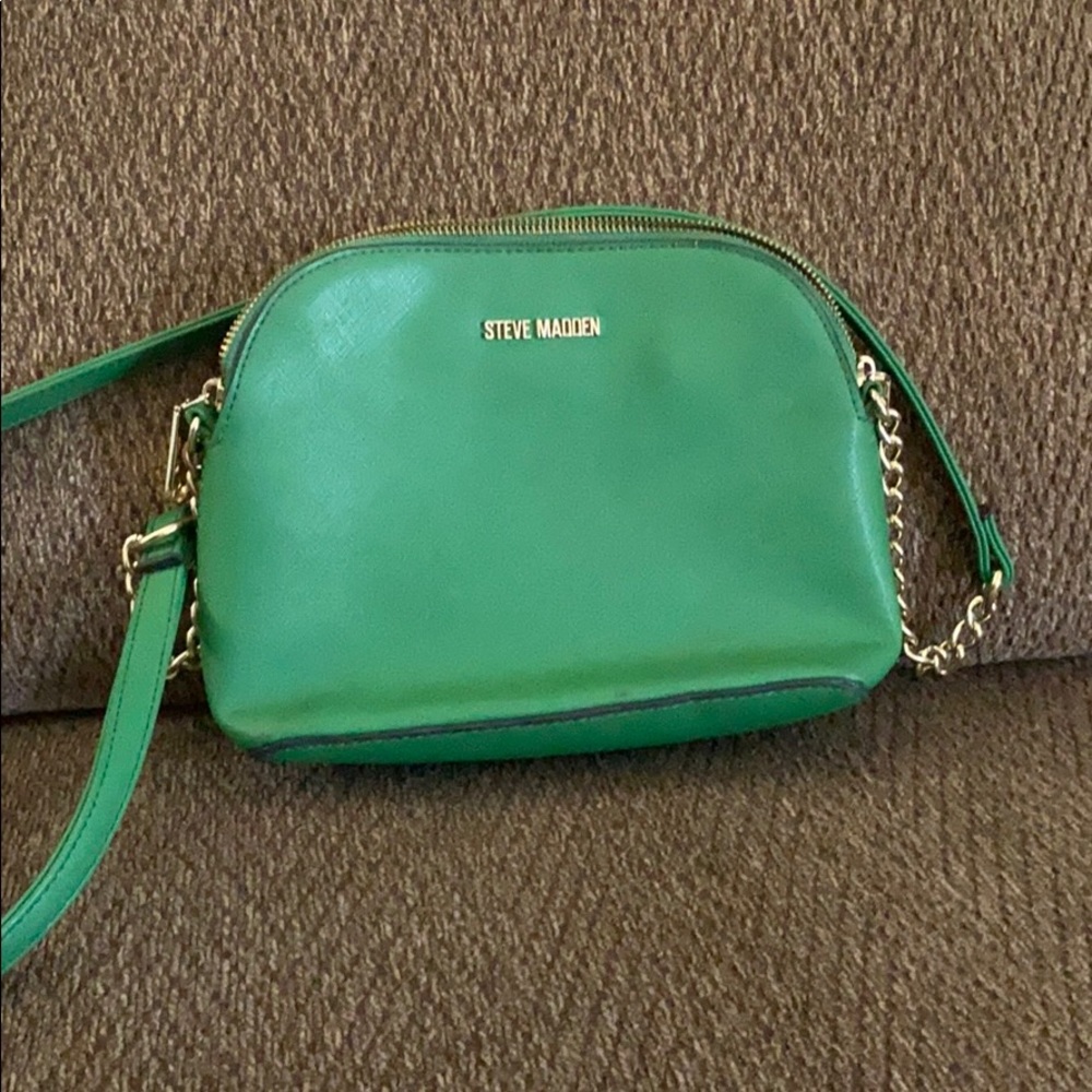 Green Steve Madden cross body purse